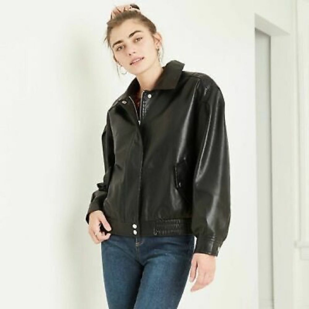 Sleek Black Faux Leather Bomber Jacket Edgy Streetwear‎ Zip-Up Outerwear size XL